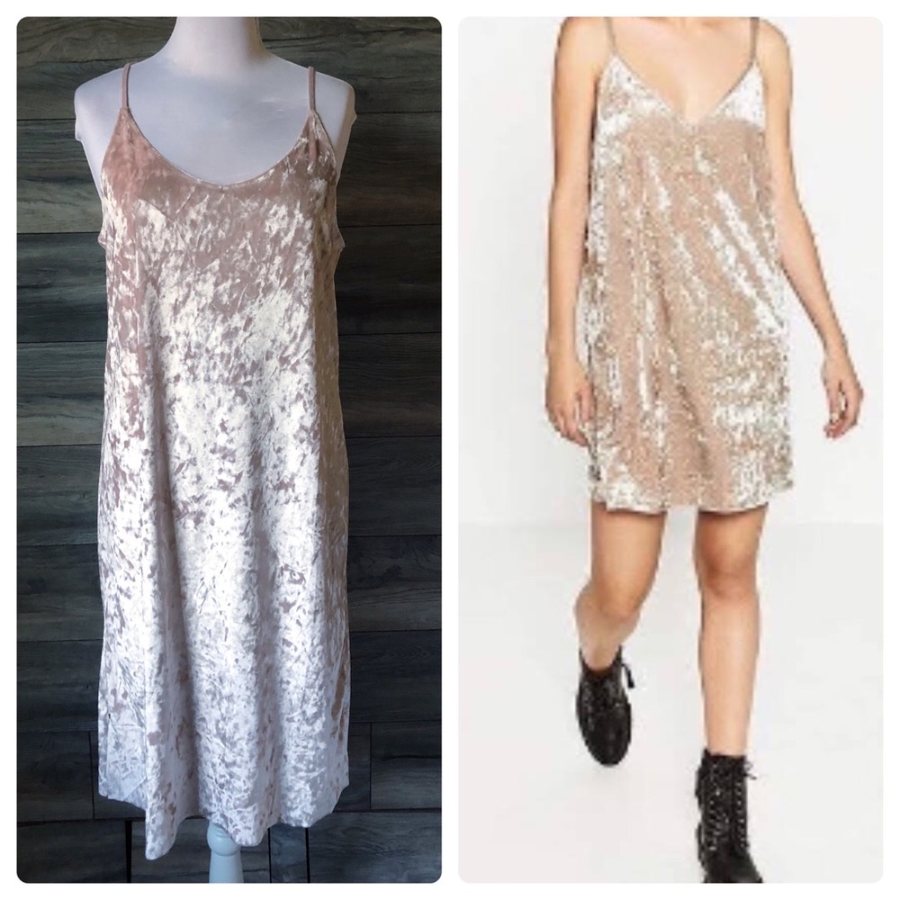 Double Zero crushed velvet slip dress 🌸
